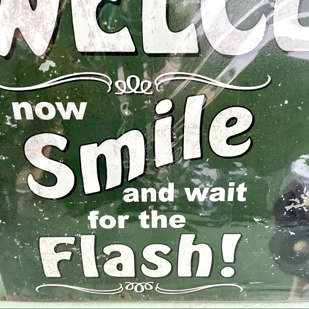 NEW Welcome Smile Flash Metal Sign